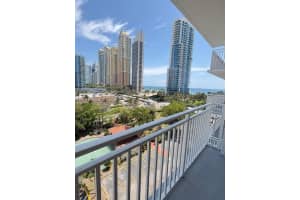 210 174th St 818, Sunny Isles Beach
