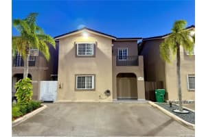 7664 Nw 182nd Ter 105, Hialeah