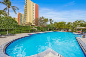 17050 N Bay Rd APT 401, Sunny Isles Beach, FL 33160, Sold 08/08/25
