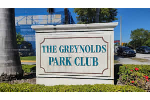 17890 W Dixie Hwy 302, Miami