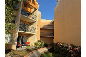 6276 Nw 186th St 305, Hialeah