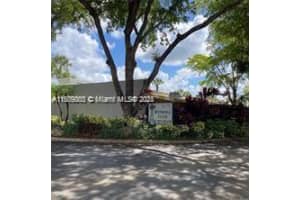 16520 Bridge End Rd, Miami Lakes