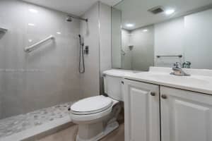 301 Cambridge Rd APT 203, Hollywood, FL 33024, - MLS#A11809856