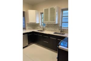 330 W 46th St #1, Miami Beach, FL 33140, - MLS#A11809861