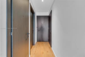 398 Ne 5th St 3503, Miami