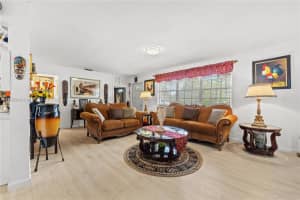 7051 Sw 2nd Ct, Pembroke Pines