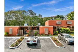 1489 Fairway Rd, Pembroke Pines