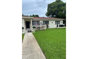 1035 Ne 172nd Ter, Miami
