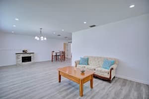 100 Honeysuckle Ln Lake Placid, FL 33852 - MLS#A11810162