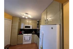 3551 NE 169th St APT 301, North Miami Beach, FL 33160, - MLS#A11810180