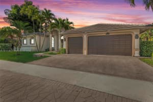 2539 Eagle Run Dr, Weston, FL 33327, Sold 08/05/25