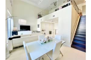 1060 Brickell Ave 801, Miami