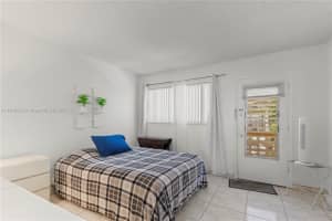 815 SW 10th Terrace APT 20V, Hallandale Beach, FL 33009, - MLS#A11810242