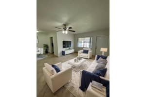 1825 Cleveland St APT 11, Hollywood, FL 33020, - MLS#A11810295