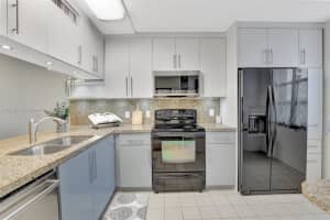 1709 Whitehall Dr, Davie, FL 33324, Sold 07/11/25