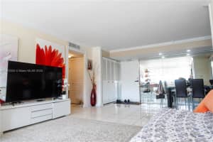 250 174th St APT 502, Sunny Isles Beach, FL 33160, - MLS#A11810320