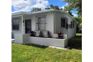 1760 Nw 127th St Miami, FL 33167 - MLS#A11810339