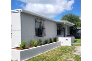 1760 Nw 127th St Miami, FL 33167 - MLS#A11810339