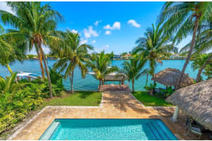 425 N Shore Dr, Miami Beach