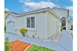 2810 River Run Cir E, Miramar, FL 33025, Sold 08/01/25