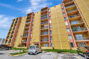 4801 NW 7th St, Miami, FL 33126, Sold 07/03/25