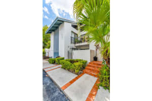 8341 SW 157th Ave APT 304, Miami, FL 33193, Sold 08/08/25