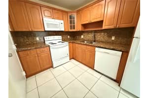400 Kings Point Dr APT 318, Sunny Isles Beach, FL 33160, - MLS#A11810630