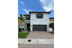 3534 W 106th St, Hialeah