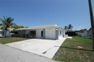 7204 Nw 76th Dr, Tamarac