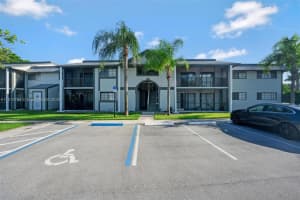 469 Ne 207th Ln 205, Miami
