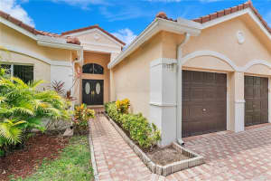 1357 Camellia Ln, Weston