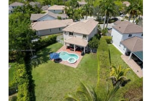 1030 Bamboo Ln, Weston