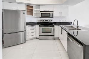 1750 N Bayshore Dr 5214 Miami, FL 33132 - MLS#A11811053