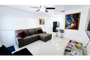 139 Nw 14th Way, Dania Beach