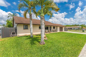1760 Nw 12th Ave Homestead, FL 33030 - MLS#A11811154