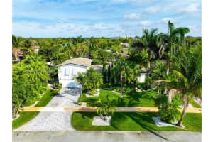9821 Sw 157th Ter, Miami