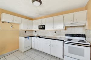 6211 SW 37th St, Davie, FL 33314, Sold 08/11/25