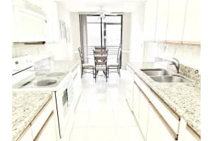 1470 Sheridan St 18c, Hollywood