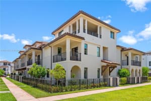 8338 Nw 45th St, Doral