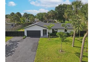 4220 SW 4th St, Plantation, FL 33317, Sold 08/25/25