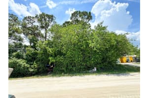 1225 Sw 12th Ct Sw Vero Beach, FL 32962 - MLS#A11811680