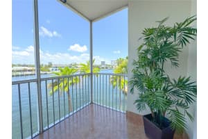 2097 S Ocean Dr 302, Hallandale Beach