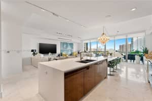 3300 Ne 188th St 909, Aventura