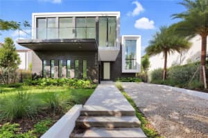 5630 Pine Tree Dr, Miami Beach