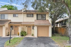 4225 Nw 76th Ave, Davie
