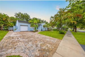 81 Hough Dr, Miami Springs, FL 33166, Sold 08/15/25