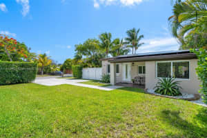 17491 NE 19th Ave, North Miami Beach, FL 33162, Sold 08/04/25