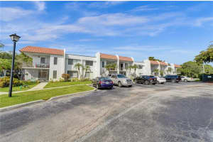 304 Racquet Club Rd, Weston, FL 33326, Sold 07/21/25