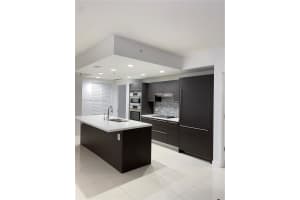7751 Nw 107th Ave 215 Doral, FL 33178 - MLS#A11812135