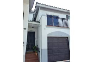 721 SW 148th Ave APT 310, Davie, FL 33325, Sold 08/06/25